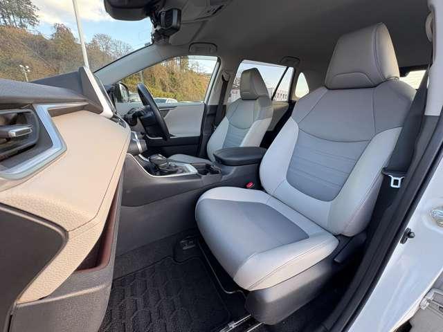 ＲＡＶ４ Ｇ　Ｚパッケージ　４ＷＤ　セーフティセンス！ブラインドスポットモニター！合皮シート！快適温熱シート！ハンドルヒーター！運転席パワーシート！純正ナビ＆フルセグＴＶ＆ＢＴ＆バックカメラ！デジタルインナーミラー！（23枚目）
