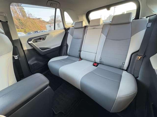 ＲＡＶ４ Ｇ　Ｚパッケージ　４ＷＤ　セーフティセンス！ブラインドスポットモニター！合皮シート！快適温熱シート！ハンドルヒーター！運転席パワーシート！純正ナビ＆フルセグＴＶ＆ＢＴ＆バックカメラ！デジタルインナーミラー！（25枚目）