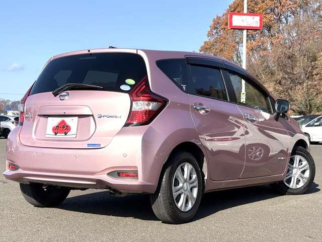 ノート ｅ－パワー　Ｘ　インテリジェントエマージェンシーブレーキ！車線逸脱警報！純正ナビ＆フルセグＴＶ＆ＤＶＤ！インテリジェントアラウンドビューモニター！スマートルームミラー！オートライト！インテリジェン（4枚目）