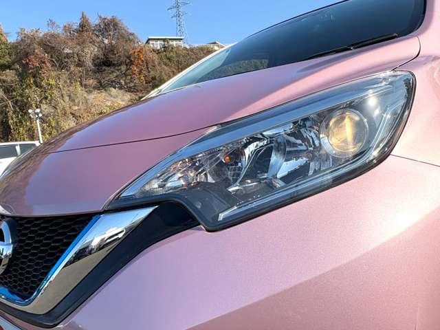 ノート ｅ－パワー　Ｘ　インテリジェントエマージェンシーブレーキ！車線逸脱警報！純正ナビ＆フルセグＴＶ＆ＤＶＤ！インテリジェントアラウンドビューモニター！スマートルームミラー！オートライト！インテリジェン（16枚目）