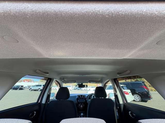 ノート ｅ－パワー　Ｘ　インテリジェントエマージェンシーブレーキ！車線逸脱警報！純正ナビ＆フルセグＴＶ＆ＤＶＤ！インテリジェントアラウンドビューモニター！スマートルームミラー！オートライト！インテリジェン（22枚目）