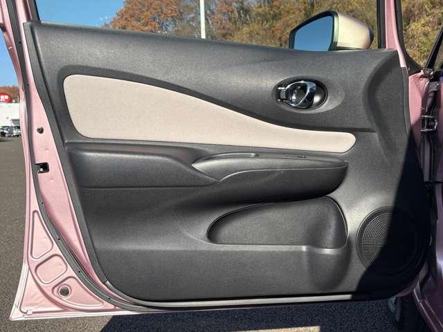 ノート ｅ－パワー　Ｘ　インテリジェントエマージェンシーブレーキ！車線逸脱警報！純正ナビ＆フルセグＴＶ＆ＤＶＤ！インテリジェントアラウンドビューモニター！スマートルームミラー！オートライト！インテリジェン（32枚目）