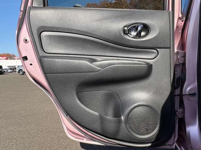 ノート ｅ－パワー　Ｘ　インテリジェントエマージェンシーブレーキ！車線逸脱警報！純正ナビ＆フルセグＴＶ＆ＤＶＤ！インテリジェントアラウンドビューモニター！スマートルームミラー！オートライト！インテリジェン（33枚目）