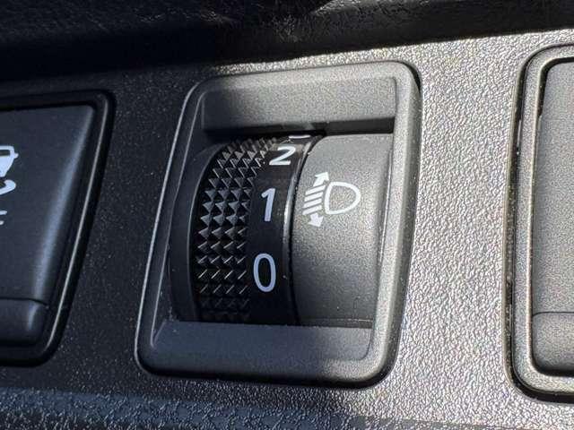 ノート ｅ－パワー　Ｘ　インテリジェントエマージェンシーブレーキ！車線逸脱警報！純正ナビ＆フルセグＴＶ＆ＤＶＤ！インテリジェントアラウンドビューモニター！スマートルームミラー！オートライト！インテリジェン（42枚目）