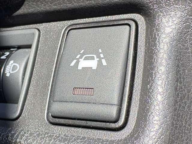 ノート ｅ－パワー　Ｘ　インテリジェントエマージェンシーブレーキ！車線逸脱警報！純正ナビ＆フルセグＴＶ＆ＤＶＤ！インテリジェントアラウンドビューモニター！スマートルームミラー！オートライト！インテリジェン（43枚目）