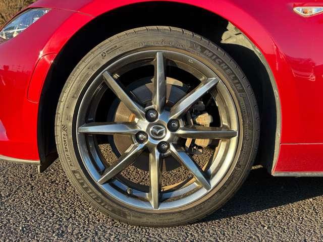 ロードスターＲＦ ＶＳ　２トーンルーフ！アイドリングストップ！セーフティパッケージ！レザーシート！シートヒーター！純正ナビ＆フルセグＴＶ＆ＤＶＤ＆ＢＴ＆バックカメラ！パドルシフト！純正ＥＴＣ！ＬＥＤヘッド（14枚目）