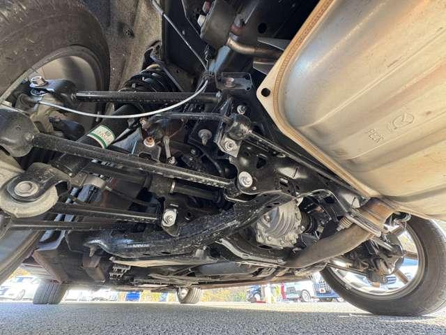 ロードスターＲＦ ＶＳ　２トーンルーフ！アイドリングストップ！セーフティパッケージ！レザーシート！シートヒーター！純正ナビ＆フルセグＴＶ＆ＤＶＤ＆ＢＴ＆バックカメラ！パドルシフト！純正ＥＴＣ！ＬＥＤヘッド（26枚目）