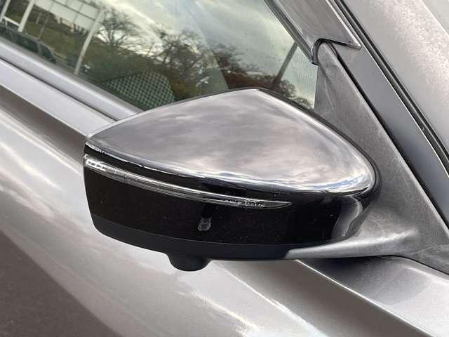 キックス Ｘ　２トーンカラー！セーフティアシスト！純正ナビ＆フルセグＴＶ＆ＤＶＤ＆ＢＴ！インテリジェントアラウンドビューモニター＆ルームミラー！ＬＥＤヘッドライト！オートライト！シートヒーター！（10枚目）