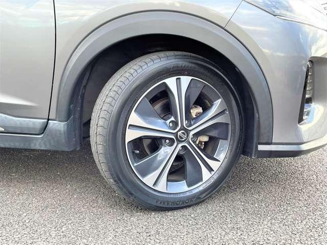 キックス Ｘ　２トーンカラー！セーフティアシスト！純正ナビ＆フルセグＴＶ＆ＤＶＤ＆ＢＴ！インテリジェントアラウンドビューモニター＆ルームミラー！ＬＥＤヘッドライト！オートライト！シートヒーター！（13枚目）