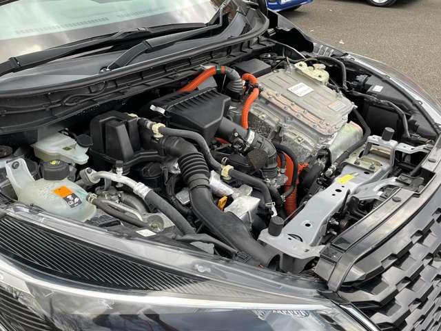 キックス Ｘ　２トーンカラー！セーフティアシスト！純正ナビ＆フルセグＴＶ＆ＤＶＤ＆ＢＴ！インテリジェントアラウンドビューモニター＆ルームミラー！ＬＥＤヘッドライト！オートライト！シートヒーター！（17枚目）