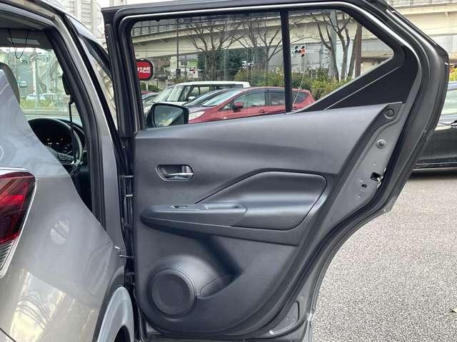 キックス Ｘ　２トーンカラー！セーフティアシスト！純正ナビ＆フルセグＴＶ＆ＤＶＤ＆ＢＴ！インテリジェントアラウンドビューモニター＆ルームミラー！ＬＥＤヘッドライト！オートライト！シートヒーター！（32枚目）