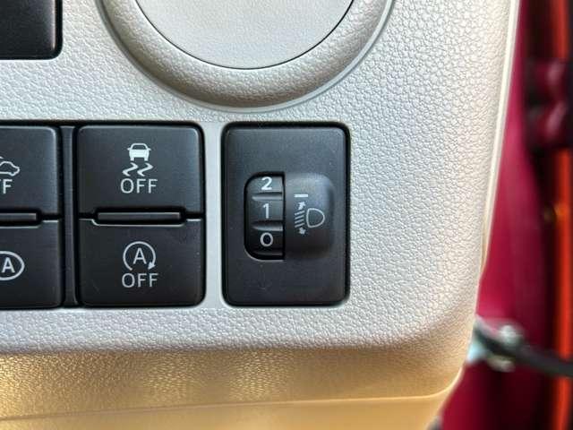 ミライース Ｘ　リミテッドＳＡＩＩＩ　衝突回避支援ブレーキ・衝突警報機能！車線逸脱警報！★純正ナビ！フルセグＴＶ！バックカメラ！アイドリングストップ！ＬＥＤヘッドライト！オートハイビーム！キーレスエントリー！（15枚目）