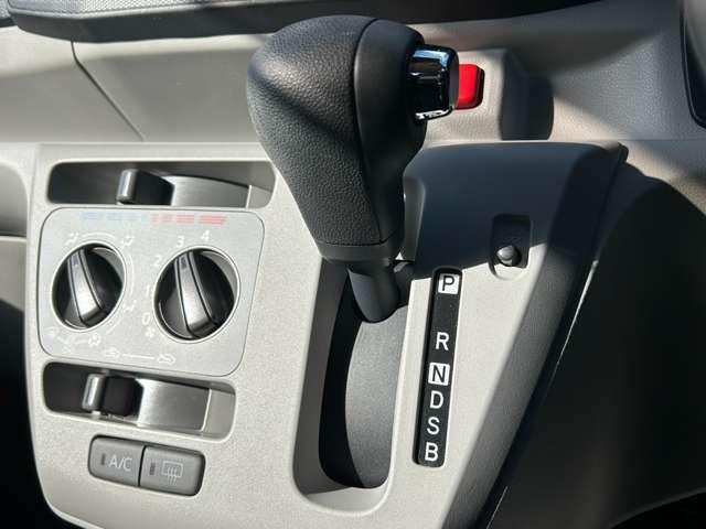 ミライース Ｘ　リミテッドＳＡＩＩＩ　衝突回避支援ブレーキ・衝突警報機能！車線逸脱警報！★純正ナビ！フルセグＴＶ！バックカメラ！アイドリングストップ！ＬＥＤヘッドライト！オートハイビーム！キーレスエントリー！（45枚目）