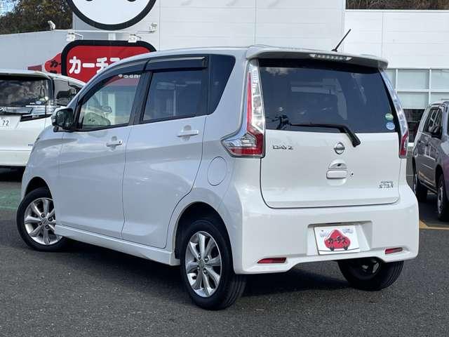 デイズ ハイウェイスター X 1オーナー車!アイドリングストップ!エマージェンシーブレーキ!純正ナビ&フルセグTV&BT!アラウンドビューモニター!HIDヘッドライト!オートライト!純正アルミ&エアロ!インテリ(5枚目)
