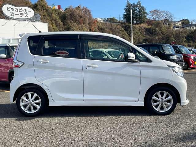 デイズ ハイウェイスター X 1オーナー車!アイドリングストップ!エマージェンシーブレーキ!純正ナビ&フルセグTV&BT!アラウンドビューモニター!HIDヘッドライト!オートライト!純正アルミ&エアロ!インテリ(7枚目)