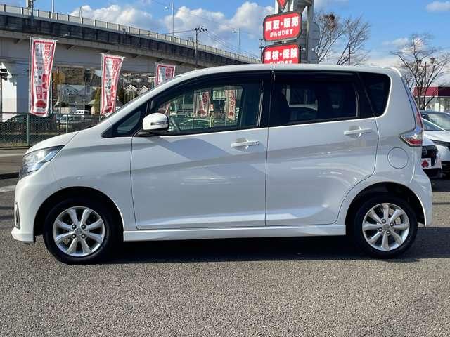 デイズ ハイウェイスター X 1オーナー車!アイドリングストップ!エマージェンシーブレーキ!純正ナビ&フルセグTV&BT!アラウンドビューモニター!HIDヘッドライト!オートライト!純正アルミ&エアロ!インテリ(8枚目)