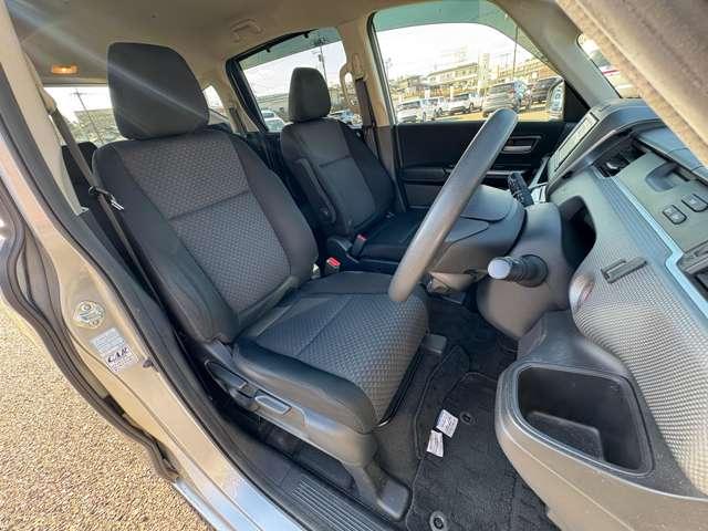 フリード＋ハイブリッド ハイブリッドＧ・ホンダセンシング　ホンダセンシング！サイド／カーテンエアバッグ！ＬＥＤヘッドライト！オートライト！両側パワースライドドア！純正ＥＴＣ！スマートキーシステム！（18枚目）