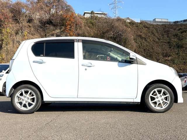 ミライース Ｇ　エコアイドル！純正アルミ！サイドエアバッグ！リモコンキー！ウィンカーミラー！純正１４インチアルミホイール！純正カーオーディオ！オートエアコン！横滑り防止装置！パワーウィンドウ！（7枚目）