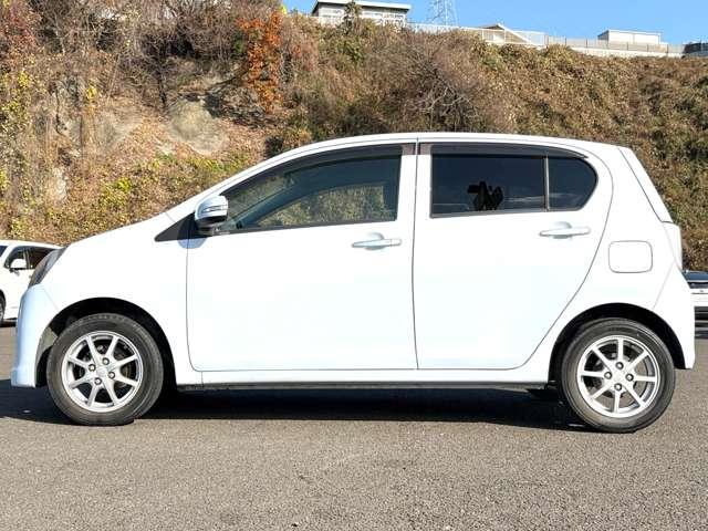 ミライース Ｇ　エコアイドル！純正アルミ！サイドエアバッグ！リモコンキー！ウィンカーミラー！純正１４インチアルミホイール！純正カーオーディオ！オートエアコン！横滑り防止装置！パワーウィンドウ！（8枚目）