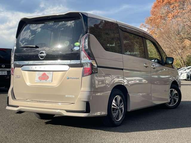 セレナ e-パワー ハイウェイスターV 全方位運転支援システム!プロパイロット!純正ナビ&フルセグTV&DVD&BT!インテリジェントアラウンドビューモニター&ルームミラー!ハンズフリー両側パワースライドドア!アダプティ!禁煙車!(3枚目)