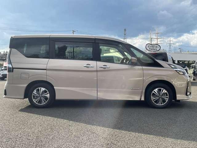 セレナ e-パワー ハイウェイスターV 全方位運転支援システム!プロパイロット!純正ナビ&フルセグTV&DVD&BT!インテリジェントアラウンドビューモニター&ルームミラー!ハンズフリー両側パワースライドドア!アダプティ!禁煙車!(8枚目)