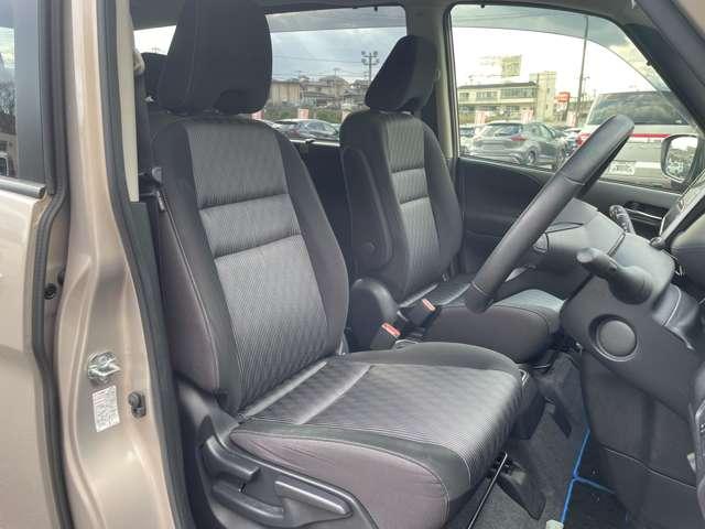 セレナ e-パワー ハイウェイスターV 全方位運転支援システム!プロパイロット!純正ナビ&フルセグTV&DVD&BT!インテリジェントアラウンドビューモニター&ルームミラー!ハンズフリー両側パワースライドドア!アダプティ!禁煙車!(16枚目)