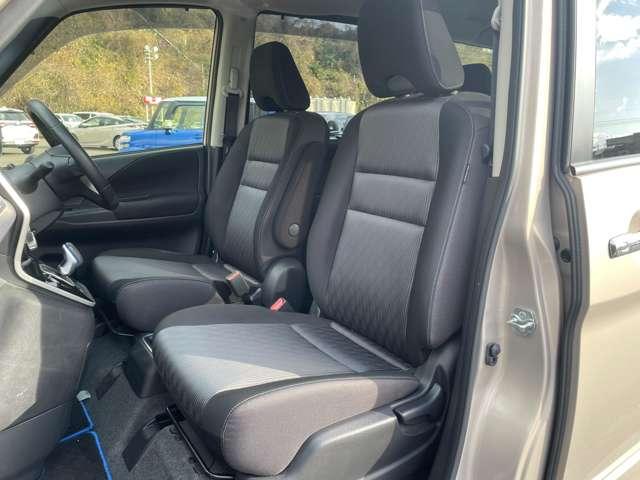 セレナ e-パワー ハイウェイスターV 全方位運転支援システム!プロパイロット!純正ナビ&フルセグTV&DVD&BT!インテリジェントアラウンドビューモニター&ルームミラー!ハンズフリー両側パワースライドドア!アダプティ!禁煙車!(17枚目)