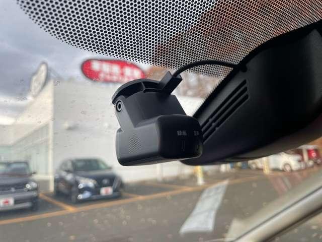 セレナ e-パワー ハイウェイスターV 全方位運転支援システム!プロパイロット!純正ナビ&フルセグTV&DVD&BT!インテリジェントアラウンドビューモニター&ルームミラー!ハンズフリー両側パワースライドドア!アダプティ!禁煙車!(59枚目)