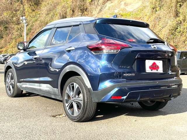 キックス X セーフティアシスト!純正ナビ&フルセグTV&DVD&BT!インテリジェントアラウンドビューモニター&ルームミラー!LEDヘッドライト!オートライト!純正アルミ!半革シート!純正ET(5枚目)