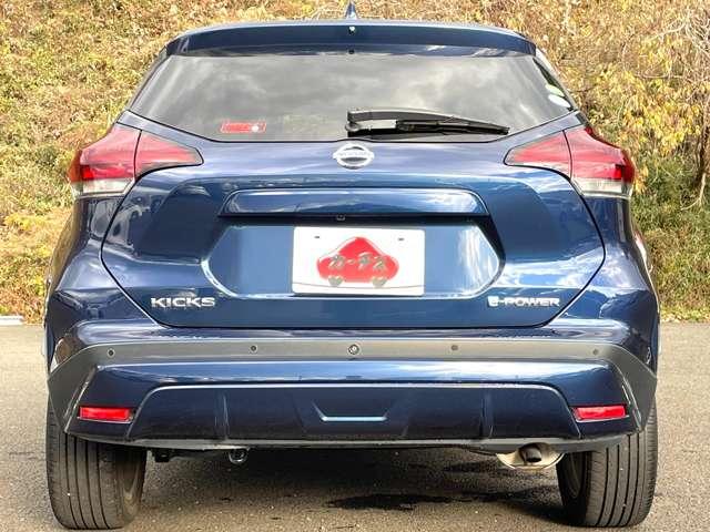 キックス X セーフティアシスト!純正ナビ&フルセグTV&DVD&BT!インテリジェントアラウンドビューモニター&ルームミラー!LEDヘッドライト!オートライト!純正アルミ!半革シート!純正ET(6枚目)