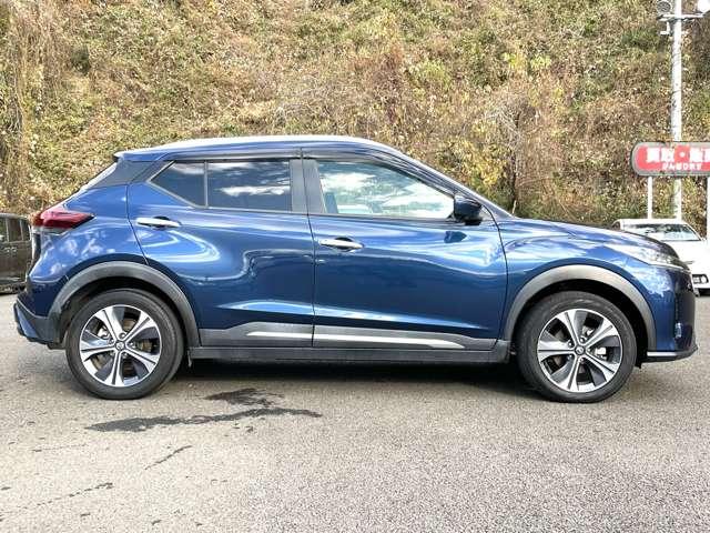 キックス X セーフティアシスト!純正ナビ&フルセグTV&DVD&BT!インテリジェントアラウンドビューモニター&ルームミラー!LEDヘッドライト!オートライト!純正アルミ!半革シート!純正ET(8枚目)