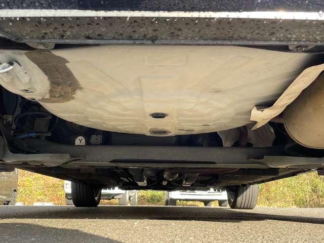 キックス X セーフティアシスト!純正ナビ&フルセグTV&DVD&BT!インテリジェントアラウンドビューモニター&ルームミラー!LEDヘッドライト!オートライト!純正アルミ!半革シート!純正ET(10枚目)