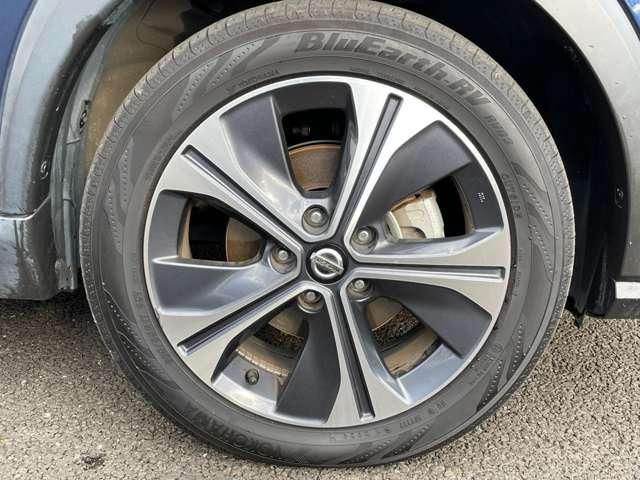 キックス X セーフティアシスト!純正ナビ&フルセグTV&DVD&BT!インテリジェントアラウンドビューモニター&ルームミラー!LEDヘッドライト!オートライト!純正アルミ!半革シート!純正ET(18枚目)