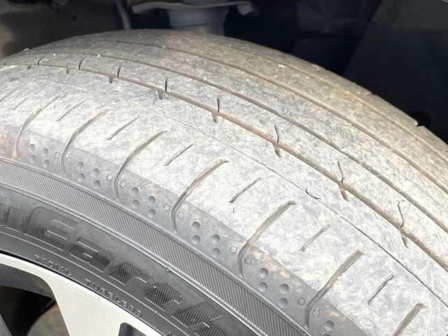 キックス X セーフティアシスト!純正ナビ&フルセグTV&DVD&BT!インテリジェントアラウンドビューモニター&ルームミラー!LEDヘッドライト!オートライト!純正アルミ!半革シート!純正ET(19枚目)