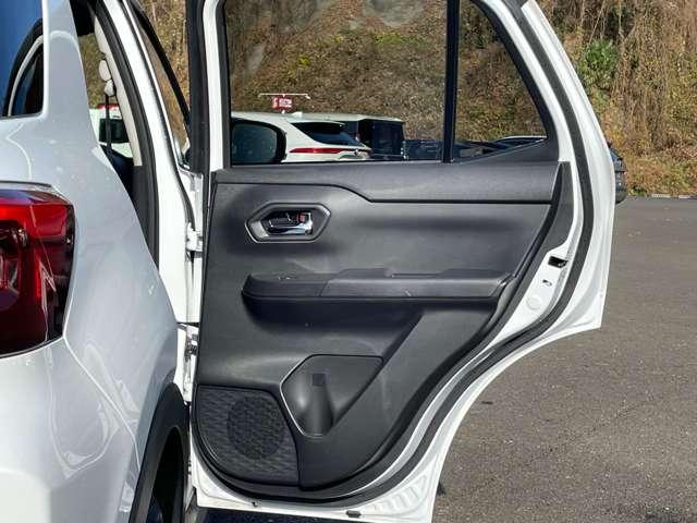 ライズ ハイブリッド1.2Z スマートアシスト!コーナリングトレースアシスト!カロッツェリアナビ&BT&バックカメラ!LEDヘッドライト!LEDシーケンシャルターンランプ!純正アルミ!シートヒーター!社外ETC(33枚目)