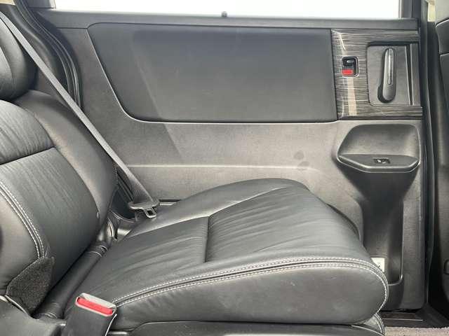 オデッセイハイブリッド ハイブリッドアブソルート・ホンダセンシングEXパック クルーズコントロール、フリップダウンモニター、バックカメラ、両側パワースライドドア(23枚目)