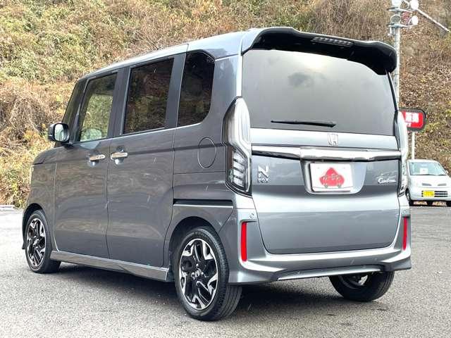 N-BOX G・EXターボホンダセンシング ホンダセンシング!アイドリングストップ!ギャザーズナビ&フルセグTV&DVD&BT&バックカメラ!両側パワースライドドア!LEDヘッドライト!オートライト!純正アルミ&エアロ!半革(5枚目)