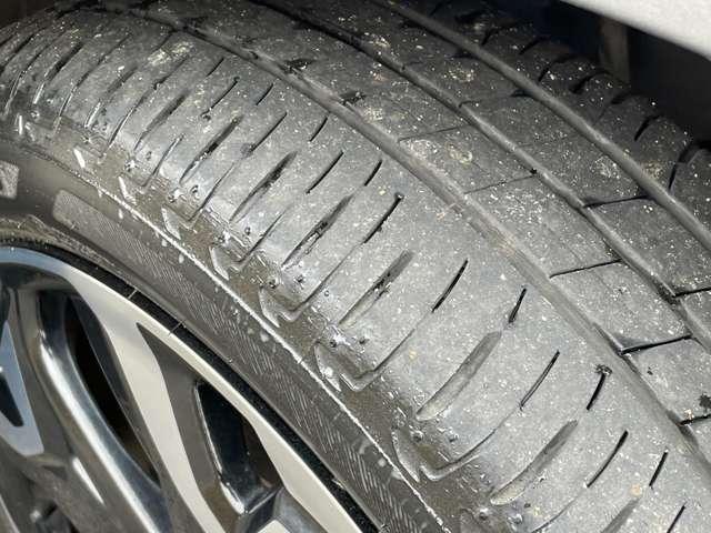 N-BOX G・EXターボホンダセンシング ホンダセンシング!アイドリングストップ!ギャザーズナビ&フルセグTV&DVD&BT&バックカメラ!両側パワースライドドア!LEDヘッドライト!オートライト!純正アルミ&エアロ!半革(18枚目)