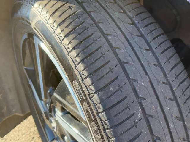 ノート X FOUR 1オーナー車!4WD!全方位運転支援システム!純正ナビ&フルセグTV&BT&バックカメラ!アダプティブLEDヘッドライト!オートライト!純正アルミ!シートヒーター!ステアリングヒーター(14枚目)