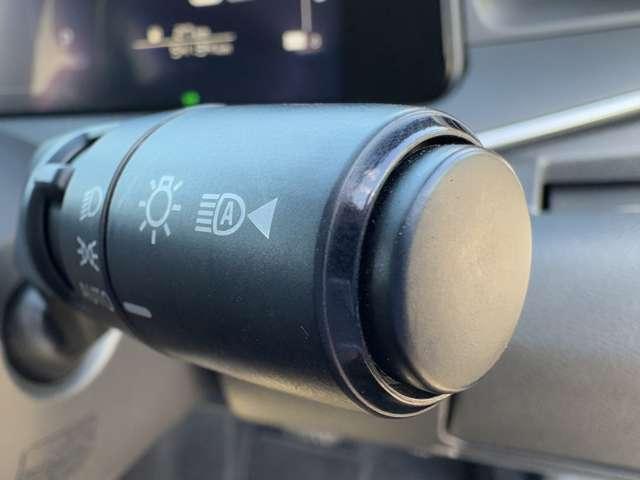 ノート X FOUR 1オーナー車!4WD!全方位運転支援システム!純正ナビ&フルセグTV&BT&バックカメラ!アダプティブLEDヘッドライト!オートライト!純正アルミ!シートヒーター!ステアリングヒーター(19枚目)