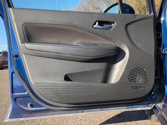 ノート X FOUR 1オーナー車!4WD!全方位運転支援システム!純正ナビ&フルセグTV&BT&バックカメラ!アダプティブLEDヘッドライト!オートライト!純正アルミ!シートヒーター!ステアリングヒーター(33枚目)