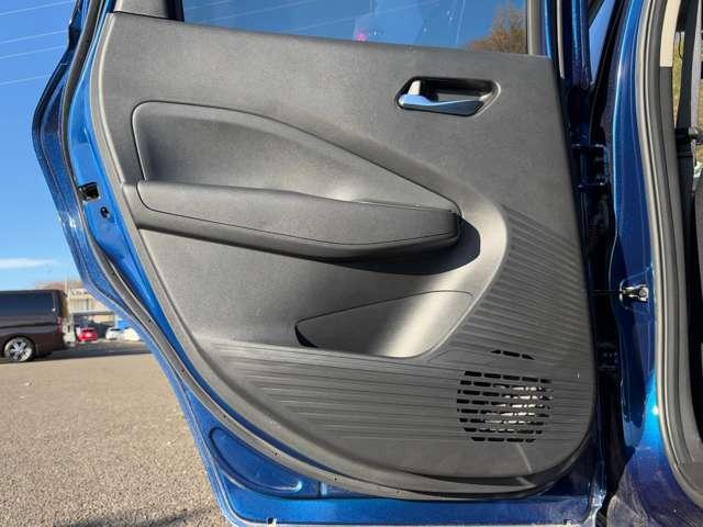 ノート X FOUR 1オーナー車!4WD!全方位運転支援システム!純正ナビ&フルセグTV&BT&バックカメラ!アダプティブLEDヘッドライト!オートライト!純正アルミ!シートヒーター!ステアリングヒーター(35枚目)