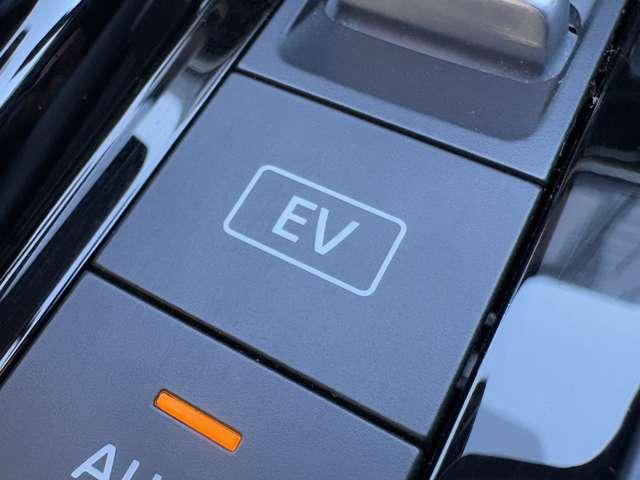 ノート X FOUR 1オーナー車!4WD!全方位運転支援システム!純正ナビ&フルセグTV&BT&バックカメラ!アダプティブLEDヘッドライト!オートライト!純正アルミ!シートヒーター!ステアリングヒーター(46枚目)