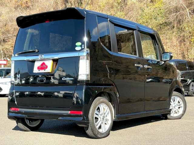N-BOXカスタム G・Lパッケージ 禁煙車/純正Gathersナビ/CD&DVD/純正14インチアルミ/HIDヘッドライト/オートライト/横滑り防止/チップアップシート/電動格納ミラー/ETC/スマートキー(4枚目)