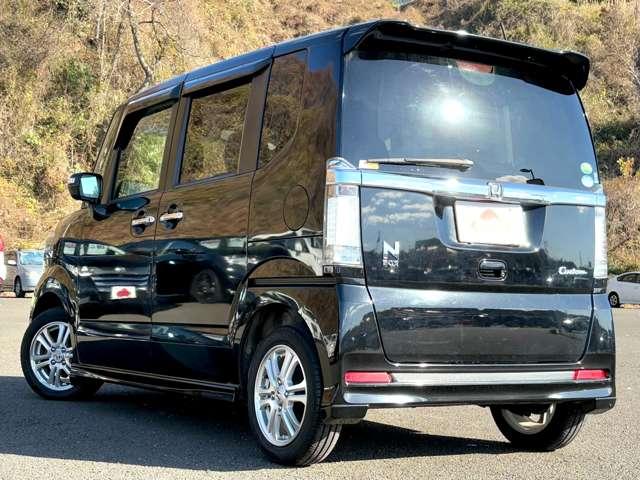 N-BOXカスタム G・Lパッケージ 禁煙車/純正Gathersナビ/CD&DVD/純正14インチアルミ/HIDヘッドライト/オートライト/横滑り防止/チップアップシート/電動格納ミラー/ETC/スマートキー(5枚目)