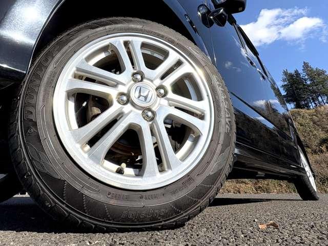 N-BOXカスタム G・Lパッケージ 禁煙車/純正Gathersナビ/CD&DVD/純正14インチアルミ/HIDヘッドライト/オートライト/横滑り防止/チップアップシート/電動格納ミラー/ETC/スマートキー(10枚目)