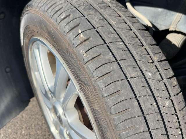 N-BOXカスタム G・Lパッケージ 禁煙車/純正Gathersナビ/CD&DVD/純正14インチアルミ/HIDヘッドライト/オートライト/横滑り防止/チップアップシート/電動格納ミラー/ETC/スマートキー(12枚目)