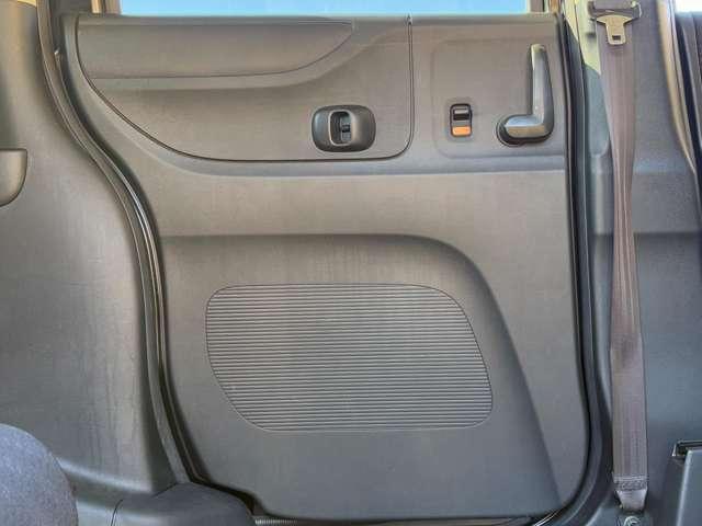 N-BOXカスタム G・Lパッケージ 禁煙車/純正Gathersナビ/CD&DVD/純正14インチアルミ/HIDヘッドライト/オートライト/横滑り防止/チップアップシート/電動格納ミラー/ETC/スマートキー(37枚目)