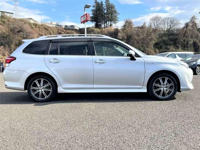 カローラフィールダー ハイブリッドG エアロツアラー 禁煙/衝突軽減/ドラレコーダー/ETC2.0/純正ナビ/バックカメラ/レーンキープアシスト/横滑り防止装/Bluetooth/メモリーナビ/フルセグTV/ルーフレール/純正16インチアルミホイール(7枚目)