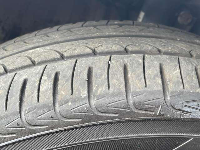 カローラフィールダー ハイブリッドG エアロツアラー 禁煙/衝突軽減/ドラレコーダー/ETC2.0/純正ナビ/バックカメラ/レーンキープアシスト/横滑り防止装/Bluetooth/メモリーナビ/フルセグTV/ルーフレール/純正16インチアルミホイール(12枚目)